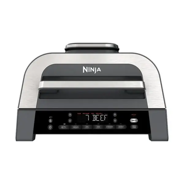 נינג'ה גריל מקס NINJA FOODI SMART MAX DG553 בעת צלייה במטבח – Electric Home.